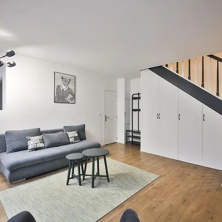 Apartment 2.luxueux Duplex 6/8pers/full Equipped/republique *