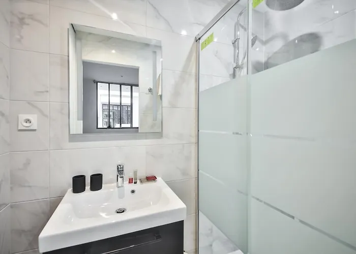 2.luxueux Duplex 6/8pers/full Equipped/republique شقة